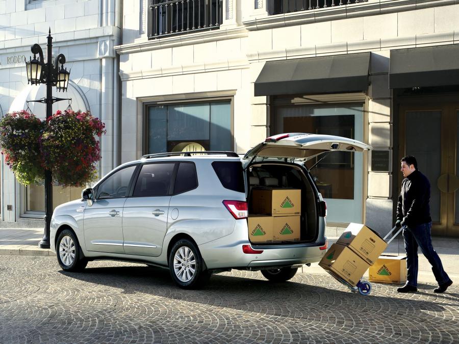  SsangYong Rodius 2013 года  (фото 5 из 12)